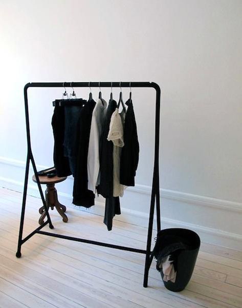 Portant métal noir Ikea for laundry room Ikea Clothes Rack, Ikea Laundry, Closet Small Bedroom, Small Bedroom Storage, Affordable Interior Design, Simple Wardrobe, Small Closets, Clothes Stand, Small Bedroom Designs