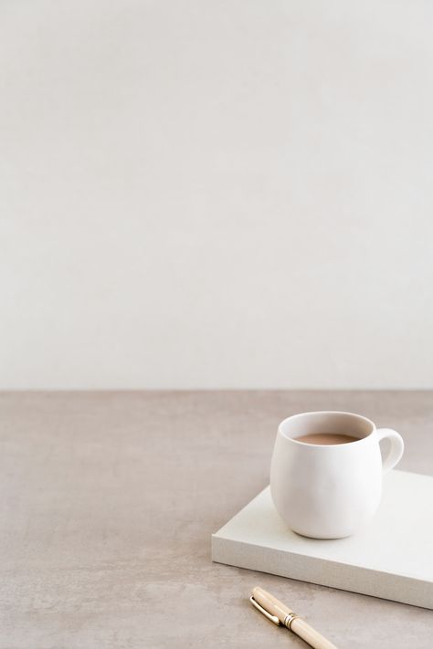 Fotos Clean, Minimalist Background, Minimal Photo, Aesthetic Clean, Minimal Photography, Minimalist Photos, Coffee Photography, Minimalist Photography, 背景 シンプル