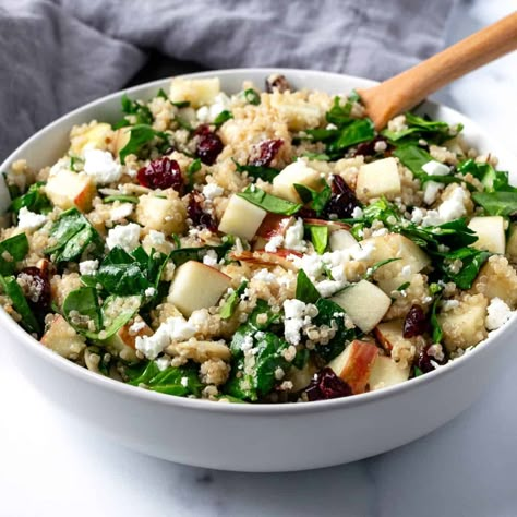 Apple Cranberry Quinoa Salad Cranberry Apple Quinoa Salad, Quinoa Apple Salad, Quinoa Salad Recipes Healthy, Cranberry Quinoa, Cranberry Quinoa Salad, Main Course Salads, Primal Diet Recipes, Salad Apple, Primal Diet