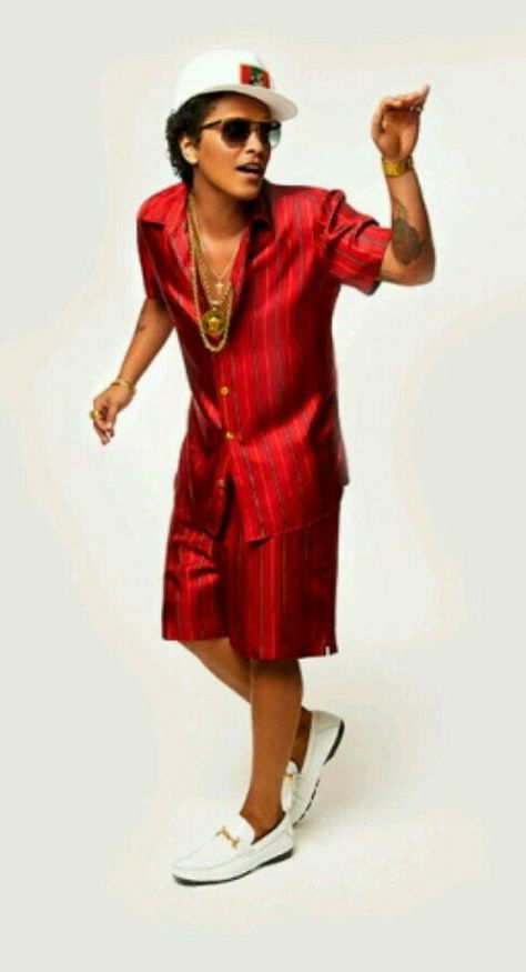 Singls 24K Magic is out!!!! #Blessed #WhyYaMadFixYaFace #Hooligans #BrunoMars Broun Mars, Bruno Mars Costume, Concert Inspired Outfits, Celebrity Costume Ideas, Hoco Fits, Bruno Mars Album, Bruno Mars Concert, Silk Sonic, Pajama Costume