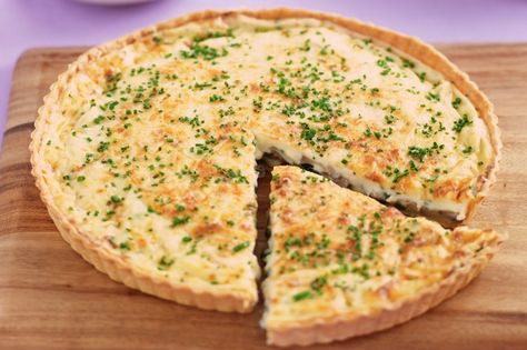 Egg-free mushroom and parmesan quiche main image Eggless Breakfast, Vegetarian Quiche, Egg Free Cakes, Mushroom Quiche, Eggless Recipes, Gluten Free Egg Free, Egg Free Recipes, Quiche Recipe, Savory Tart