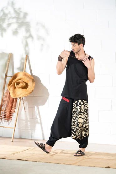 Harem Pants Men Outfit, Body Wear Fashion, Harem Pants Outfit, Mens Tunic, Look Hippie, Extraordinary Clothes, Mc Hammer, Irl References, Swag Fits