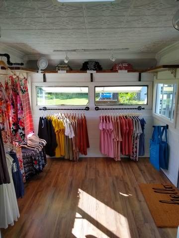 Camper Store Pop Up, Pop Up Camper Boutique, Camper Pop Up Shop, Repurposed Camper Trailer, Rv Boutique Ideas, Vintage Camper Boutique Mobile Shop, Traveling Boutique Trailer, Vintage Camper Boutique, Camper Closet Ideas