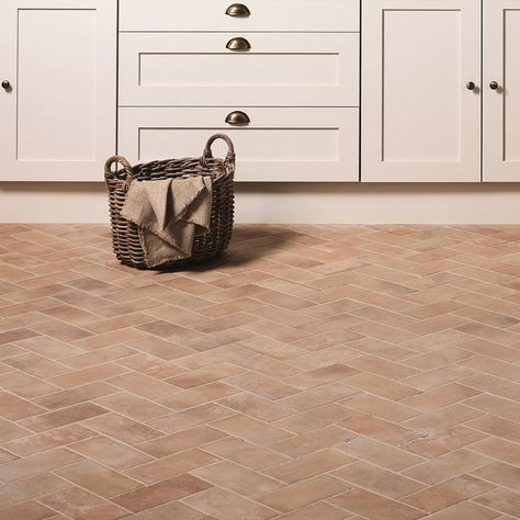 Terracotta Porcelain Tile, Terracotta Herringbone Floor, Herringbone Terracotta Floor, Herringbone Tile Kitchen Floor, Bathroom Herringbone Tile Floor, Bathroom Herringbone Tile, Herringbone Tile Kitchen, Terracotta Kitchen Floor, Brick Herringbone Floor