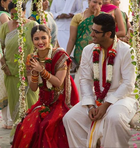 South Indian Wedding Rituals - Oonjal / Swing Ceremony Two States Alia Bhatt, Alia Bhatt Bridal Look, Alia Bhatt 2 States, South Indian Engagement, Indian Wedding Rituals, Lengha Dress, Indian Wedding Aesthetic, Alia Bhatt Saree, 2 States