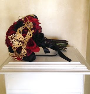 Red Masquerade Party Decorations, Burgundy Masquerade Party, Emerald And Black Quinceanera Theme, Red Masquerade Quinceanera Ideas, Red And Black Quinceanera Theme, Masquerade Quinceanera Ideas, Phantom Of The Opera Theme, Black Quinceanera Theme, Masquerade Wedding Invitations