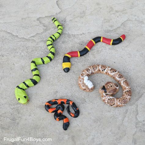 Salt Dough Snake Craft - Frugal Fun For Boys and Girls Snakes For Kids, Snake Craft, Snake Crafts, Safari Activities, Rainforest Animals, Art Projects For Kids, Creative Invitations, Kids Art Class, Learn Crafts