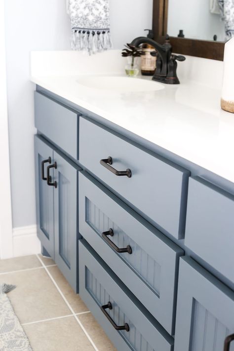 Lowe's Makeover Bathroom Reveal - Bless'er House Bathroom Cabinet Colors, Makeover Kamar Mandi, Bathroom Cabinets Diy, Cabinets Ideas, Bathroom Paint Colors, Blue Cabinets, Slate Tile, Trendy Bathroom, Large Bathrooms