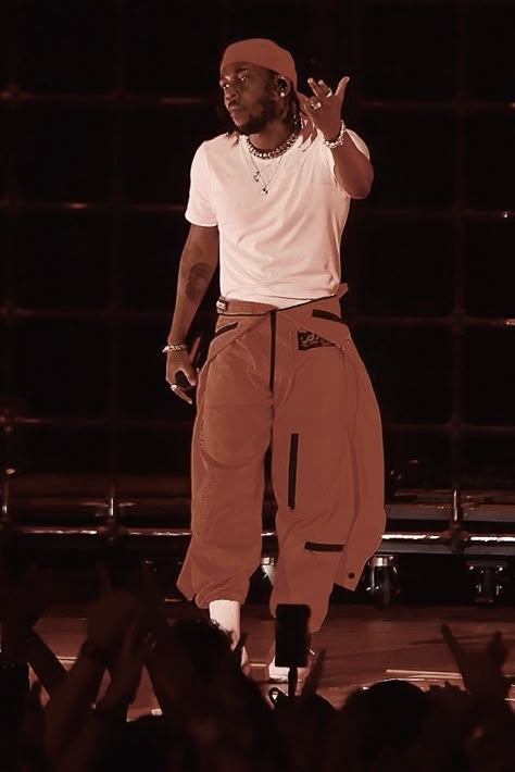 Kung Fu Kenny Art, Kendrick Lamar Style Fashion, Kendrick Lamar Outfit Ideas, Kendrick Lamar Fits, Kendrick Outfit, Kendrick Lamar Pictures, Kendrick Lamar Fashion, Kendrick Aesthetic, Kendrick Lamar Style