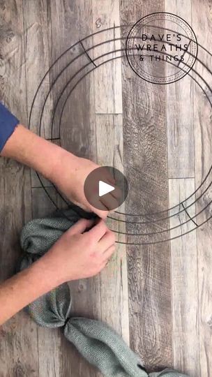 Bubble Wreath Tutorial, Frame Wreaths, Burlap Bubble Wreath, Bubble Wreath, Diy Burlap, Bow Making, Wreath Tutorial, Frame Wreath, How To Make Bows