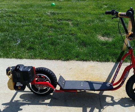 Weed Eater Powered Scooter (UPDATED! See final steps!) Gas Powered Scooters, Build A Go Kart, Diy Heater, Homemade Go Kart, Go Kart Plans, Power Scooter, Diy Go Kart, Gas Scooter, Best Electric Scooter