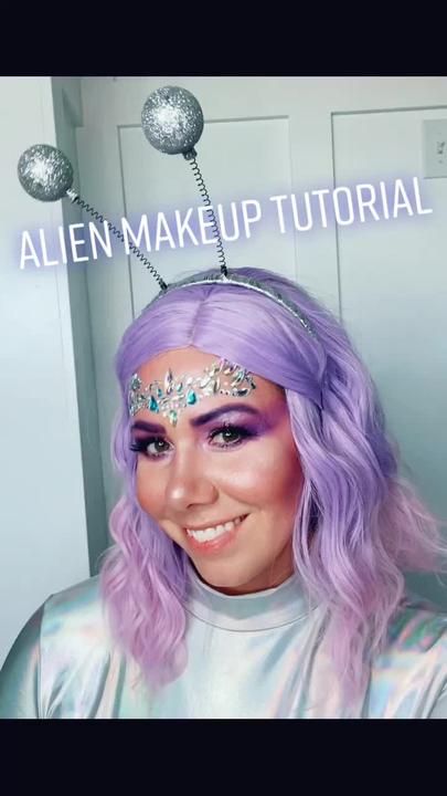 Halloween Alien Makeup, Easy Alien Makeup, Alien Makeup Halloween, Alien Halloween Makeup, Alien Makeup, Alien Halloween, Halloween Makeup Looks, Eye Concealer, Medium Purple