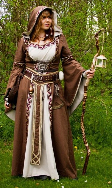 Medieval dress Lana by Azinovic Gothic Dresses, Celtic Viking, Plus Size Vintage Dresses, Viking Costume, Witch Dress, Larp Costume, Medieval Costume, Medieval Clothing, Medieval Dress