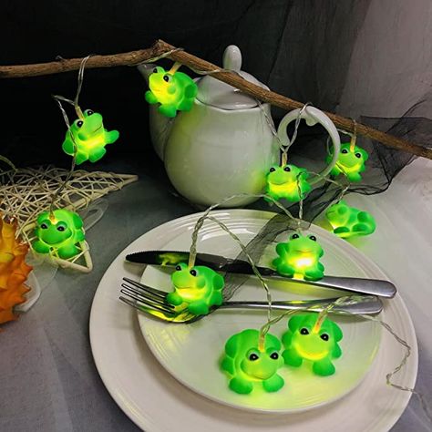 Cute Frog Things, Frog Bedroom Ideas, Frog Room Decor, Frog Room Ideas, Frog Lights, Frog Furniture, Frog Bedroom, Frog Bathroom, Frog Fairy