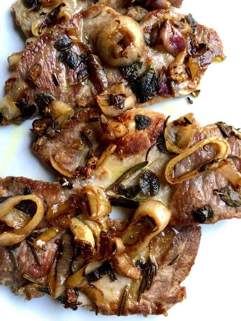 Easy 6-Minute Pork Shoulder Steaks w/Caramelized Shallots Pork Shoulder Steaks, Pork Shoulder Steak, Pork Shoulder Recipes, Paleo Pork, Caramelized Shallots, Pork Steak, Herb Recipes, Slices Recipes, Pork Shoulder