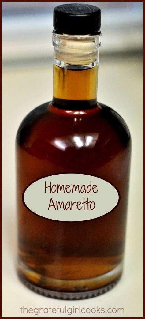 Diy Liquors, Amaretto Drinks Recipes, Homemade Amaretto, Amaretto Recipe, Amaretto Drinks, Homemade Liqueur Recipes, Liqueur Recipes, Jam Butter, Infused Liquors