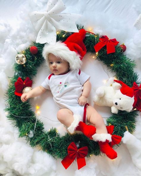 Christmas Photoshoot For Baby Boy, Christmas Baby Photoshoot Ideas 3 Months, Christmas Monthly Baby Picture, Xmas Baby Photoshoot, 2months Baby Photoshoot Ideas, 3 Months Baby Photography, Christmas Baby Photoshoot Ideas, Christmas Baby Photoshoot, Monthly Baby Photos Boy