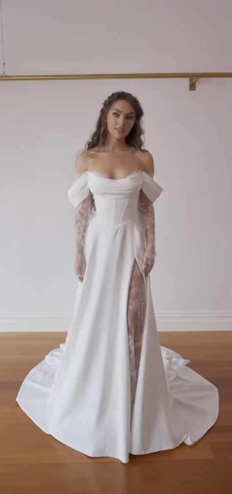 Chantilly Wedding Dress, Fitted Flowy Wedding Dress, Pear Body Wedding Dress, Plus Size A Line Wedding Dress, Lowkey Wedding Dress, Modest Classy Wedding Dress, Wlw Wedding Dress, Unique Elegant Wedding Dresses, Basque Waist Wedding Dress Long Sleeve