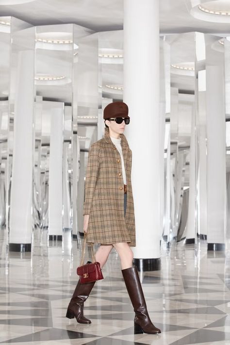 celine fall winter 2024 runway Fall Boot Trend, Hedi Slimane, Couture Designers, Trending Boots, Fall Winter 2024, Boots Fall, Mens Accessories Fashion, Fashion Editor, Winter 2024