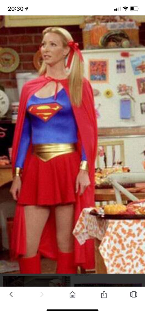 Phoebe Supergirl Phoebe Buffay Supergirl, Supergirl Halloween, Supergirl Halloween Costume, Lisa Kudrow Friends, Rachel Green Friends, Supergirl Costume, Comic Con Costumes, Lisa Kudrow, Pinterest Contest