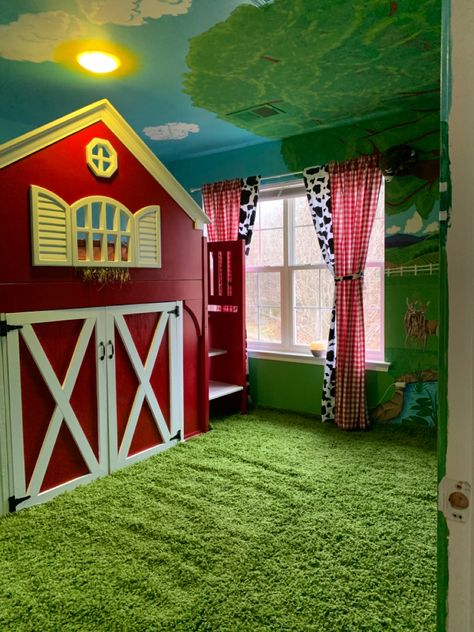 Barnyard Bedroom Farm Theme, Farm Themed Room, Farm Themed Bedroom Ideas, John Deere Bedroom Ideas, Farm Theme Playroom, Farm Playroom, Barn Nursery Theme, Farm Bedroom Ideas, Farm Bedroom Ideas For Boys