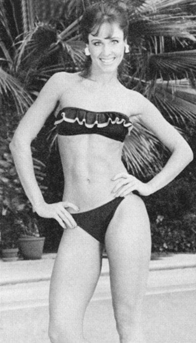 Erin Gray . HolyCrap , watta body ! Gray Photo, Erin Gray, Grey Swimsuit, Christina Applegate, Grey Pictures, Star Trek Cosplay, Max Factor, Hottest Celebrities, Up Girl