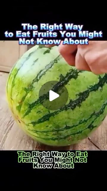 small tips on Instagram: "Follow @mini.fyp for more helpful tips like this one!
.
please drop heart if you like this video❤️
.
.
.
.
#fyp #foryou #viral #kitchenessentials #hack #hacks #kitchenhacks #foodporn #foodblogger" Watermelon Sticks, Fruit Hacks, Fruit Creations, Fruit Platter Designs, Fruit Platters, Amazing Food Hacks, Easy Finger Food, Cut Watermelon, Healthy Herbs