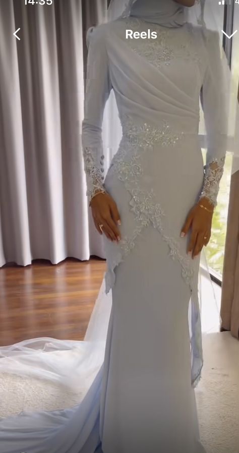 Malaysia Wedding Dress Hijab, Malay Wedding Dress Nikah, Tunang Outfit, Simple Muslim Wedding Dress, Event Dresses Classy, Malay Wedding Dress, Muslim Wedding Gown, Elegant Silk Dresses, Bride Reception Dresses