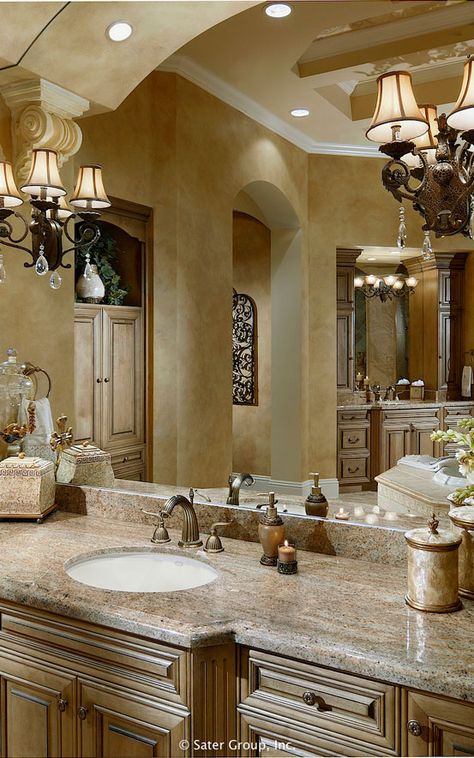 Tuscan Bathroom, Fancy Bathroom, Bathrooms Luxury, Designer Bathroom, Large Bathroom, Tuscan Design, Mediterranean Style Homes, Bathroom Solutions, Mediterranean Decor