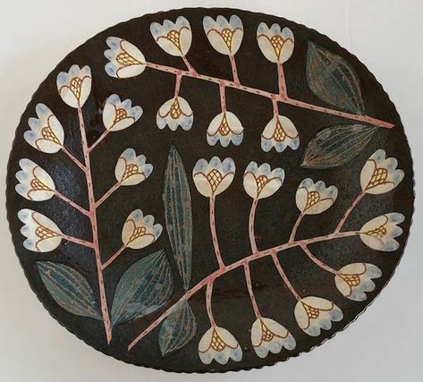 Makoto Kagoshima, Oval Plate, 10 March, Kagoshima, 1 April, Opening Hours, Sgraffito, Pottery Designs, Clay Ceramics