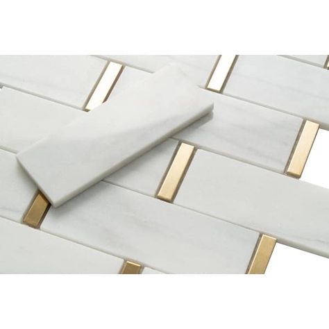 White Marble and Gold Steel Trim Mosaic Subway Tile (4.8 Sq. Ft.) - On Sale - Bed Bath & Beyond - 36724471 Tile With Gold Grout, Gold Tile Backsplash, Marble Subway Tiles, Gold Tile, White Ceramic Tiles, Rectangle Tiles, Backsplash Tiles, Subway Tiles, Marble And Gold