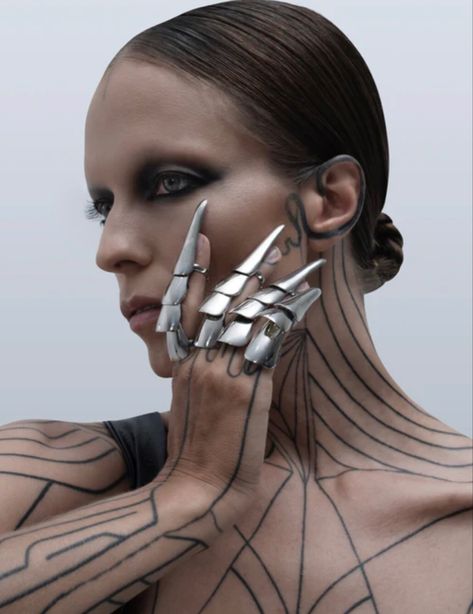 Centipede Monster, Claw Armor, Vogue Costume, Monster Necklace, Ring Pic, Claw Rings, Warrior Necklace, Cover Of Vogue, Full Finger Rings