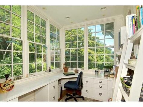 I would love to have a room like this and make it a office or craft room. Roman shades would look great. Interior French Doors To Make An Iffice Space, Sunroom Office Ideas, Sunroom Office, Shed Makeover, Art Studio At Home, Craft Room Office, Office Inspiration, Home Office Design, Home Office Decor