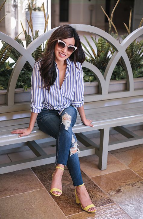 casual outfit jeans striped button down shirt yellow sandals Shirt Spring Outfit, Extra Petite, Yellow Sandals, Romantic Summer, Yellow Heels, Jeans Outfit Casual, Cool Summer Outfits, Sandals Outfit, Outfit Jeans