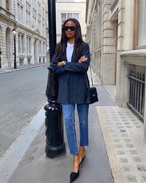 The Most Commonly Asked Workwear Questions, Answered Jeans Outfit For Work, Outfit Blazer, Pinstripe Blazer, Business Casual Outfits For Work, Summer Work Outfits, Paris Outfits, Stylish Work Outfits, Workwear Fashion, Work Wear Women