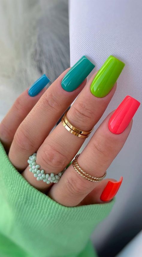 Vibrant Nail Colors, Trending Summer Nails, Rose Gold Nails Design, Brown Nails Design, Fingernail Designs, Rose Nail Art, Gel Nail Art Designs, Purple Nail Designs, Nude Nail Designs