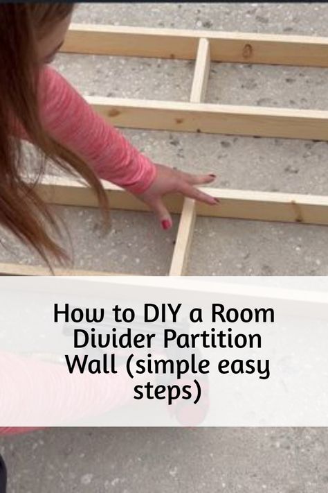 Learn how to design and build a mobile partition wall that is not only freestanding but also features customizable shelves, perfect for organizing your treasures. Discover the step-by-step process and get ready to create a functional work of art in your own home. Diy Sliding Room Divider, Diy Separation Wall, How To Build A Wall To Separate A Room, Diy Pony Wall, How To Build A Wall, Diy Partition Wall, Wood Divider Wall, Diy Temporary Wall, Diy Partition