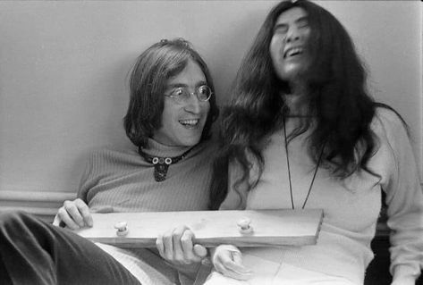 Yoko And John, Apple Company, Beatles John Lennon, Plastic Ono Band, John Lennon Yoko Ono, Beatles Girl, John Lennon And Yoko, Bug Boy, Beatles Pictures