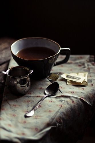 [30/365] tea & the splendid table by hannah * honey & jam, via Flickr Cuppa Tea, Chocolate Caliente, Dating Questions, A Cup Of Tea, Tea Art, My Cup Of Tea, Coffee Cafe, Frappe, Cup Of Tea