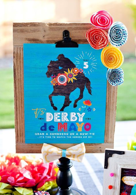 Derby Party Decor, May The 4th Party, Mom Birthday Party, May Holidays, Derby Themed Party, Salads Lettuce, Kentucky Derby Themed Party, Time Decorations, Picture Booth