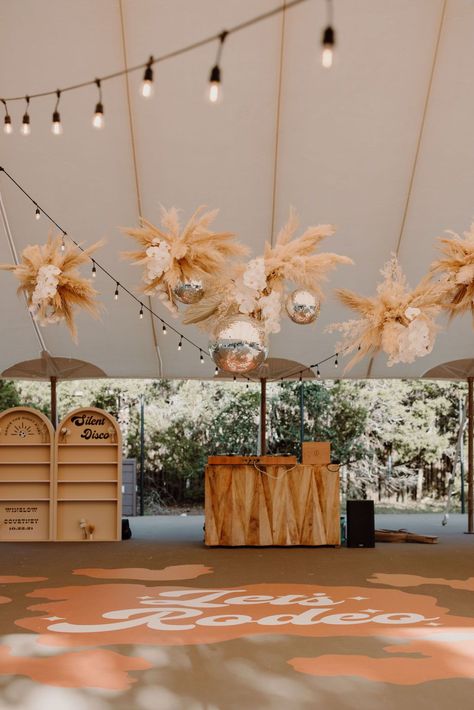 Hanging Pampas, Neutral Wedding Florals, Grass Arrangements, Boho Wedding Florals, Country Boho Wedding, Retro Wedding Theme, Wedding Ceiling, Dance Themes, Dance Floor Wedding