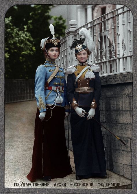 Grand Duchess Olga Nikolaevna and Tatiana Nikolaevna, 1911 Olga Nikolaevna, Olga Romanov, Tatiana Romanov, Familia Romanov, Tatiana Nikolaevna, Romanov Sisters, Anastasia Romanov, Grand Duchess Olga, House Of Romanov