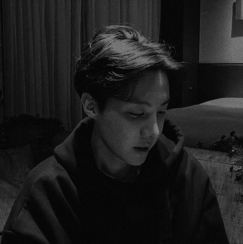 𝐵𝑇𝑆 － #jhope #dark #icon 🫧 J Hope, Fanfiction, Books Wattpad, Wattpad, Books, Black