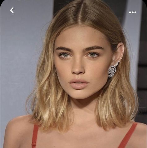 Short Blonde Hairstyles 2023, Short Blonde Lob, Lob Blonde Hair, Natural Blonde Bob, Honey Blonde Short Hair, Megan Blake Irwin, Bronde Bob, Face Swap, Blonde Hair Inspiration