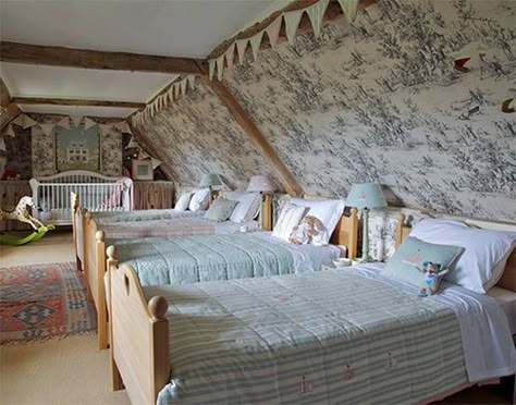 dorm Room Attic, Daughter Bedroom, Attic Design, Casa Country, Attic Bedrooms, Attic Storage, Attic Renovation, Attic Remodel, Attic Bedroom