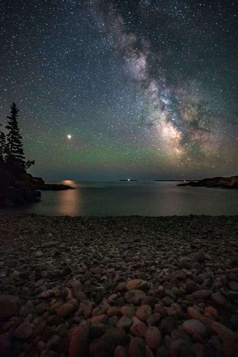 Stargazing in Acadia National Park: Complete Guide for Beginners - Amateur Adventure Journal Acadia National Park Aesthetic, Acadia Photography, Fall Bucket List For Couples, Acadia National Park Fall, Fall Bucket List For Kids, Maine Roadtrip, Maine Camping, New England Foliage, Acadia Maine