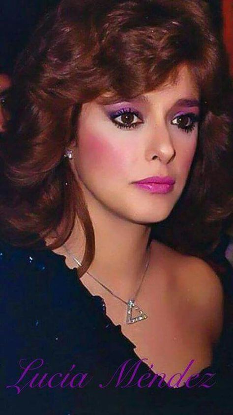 Lucia mendez 2015 Latino Actors, Lucia Mendez, Female Faces, Mexican Actress, Beauty Magic, Celebrity Pictures, Beauty Make Up, Woman Face, Redheads