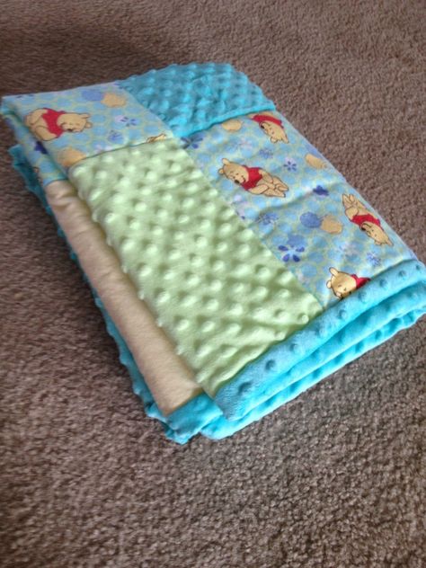 Boy Quilt Patterns, Self Binding Baby Blanket, Baby Boy Quilt Patterns, Quilt Patterns Easy, Baby Quilt Patterns Easy, Baby Sewing Patterns Free, Baby Quilt Size, Baby Blanket Tutorial, Charity Sewing