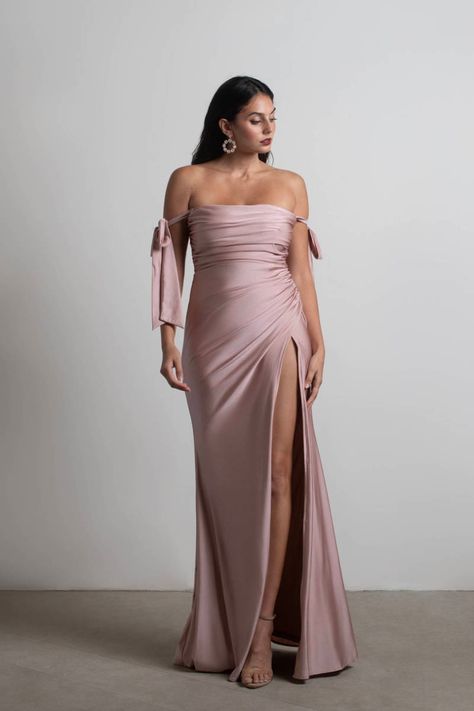 Blush Dress Outfit, Mauve Prom Dress, Wedding Party Dress Guest, Lilac Prom Dresses, Holiday Formal Dresses, The Romantics, Formal Maxi Dress, Holiday Dresses Women, Kebaya Dress