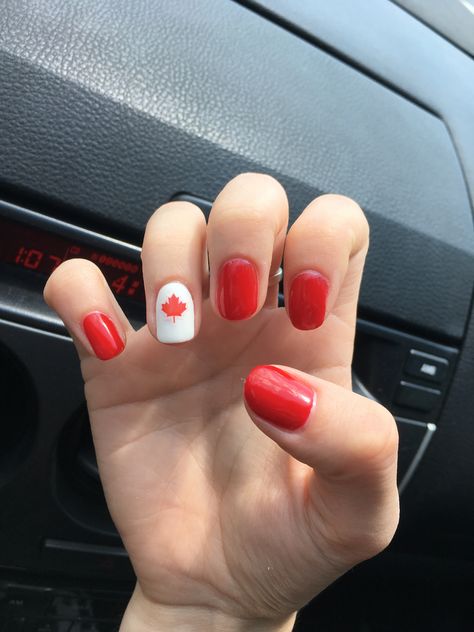 Canada Day Nails Easy, Canada Nails Designs, Canada Day Nails Designs, Canada Day Nails, Canada Nails, Flag Nails, Summery Nails, Canada Day, Nail Design